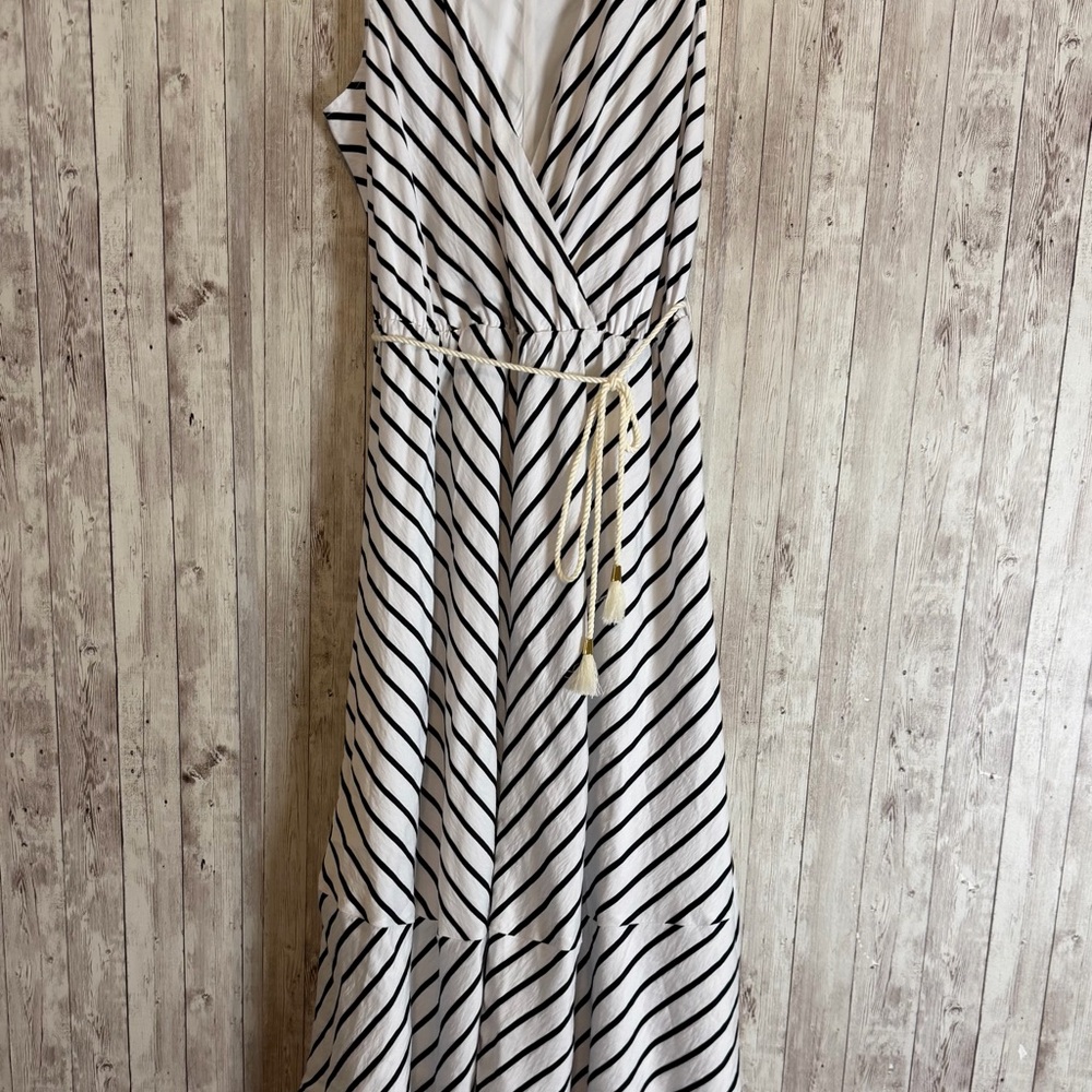 J. Jill Heather V-Neck Striped Tasseled Rope Viscose Dress - Picture 2 of 9